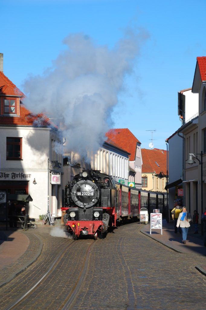 Zug in der Mollistraße