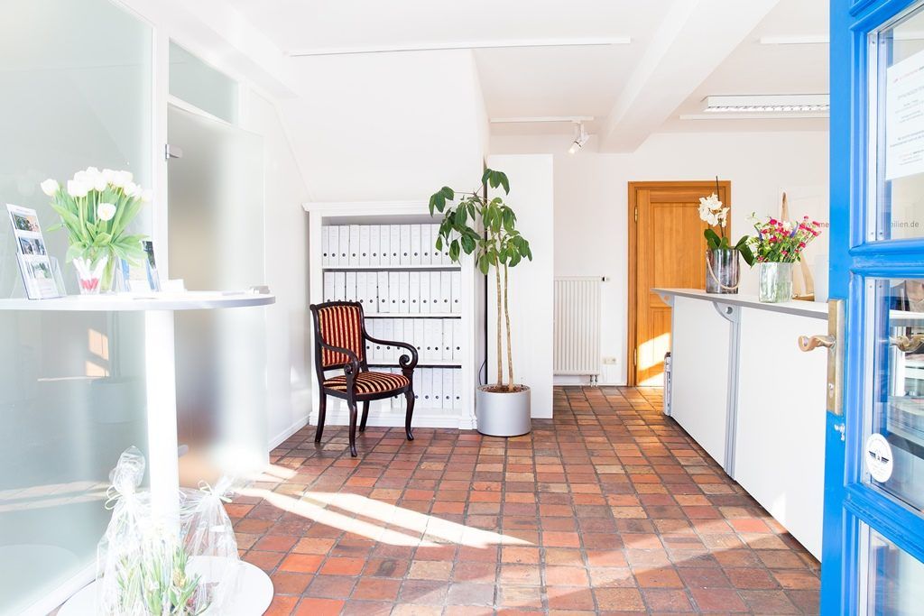 Büro Ahrenshoop - Meerfischland Immobilien
